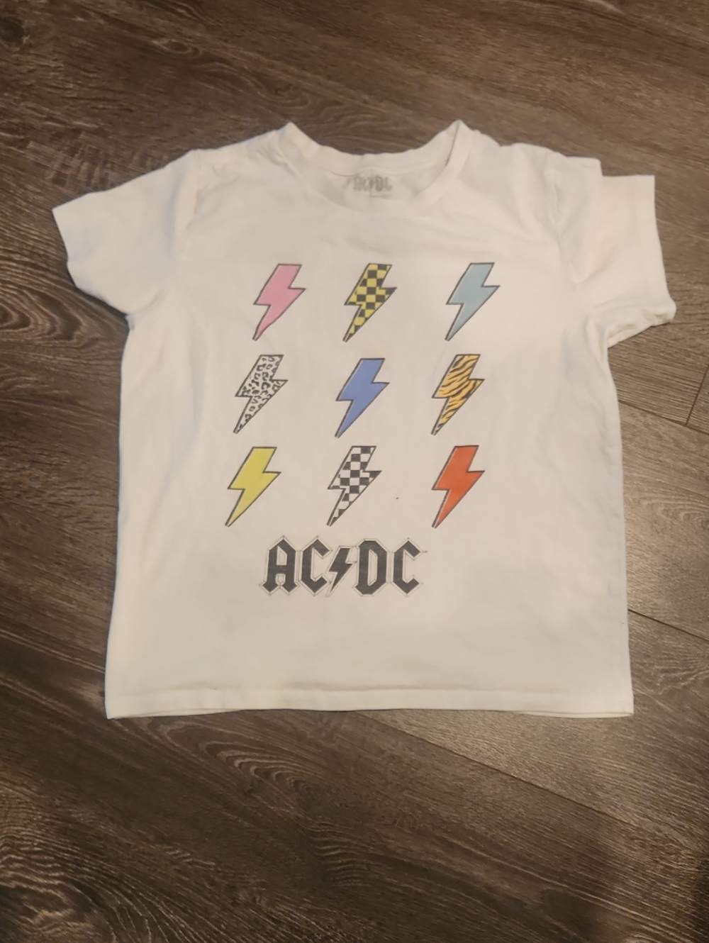 AC/DC White Tee with Multicolor Lightning Bolts Large 100% Cotton